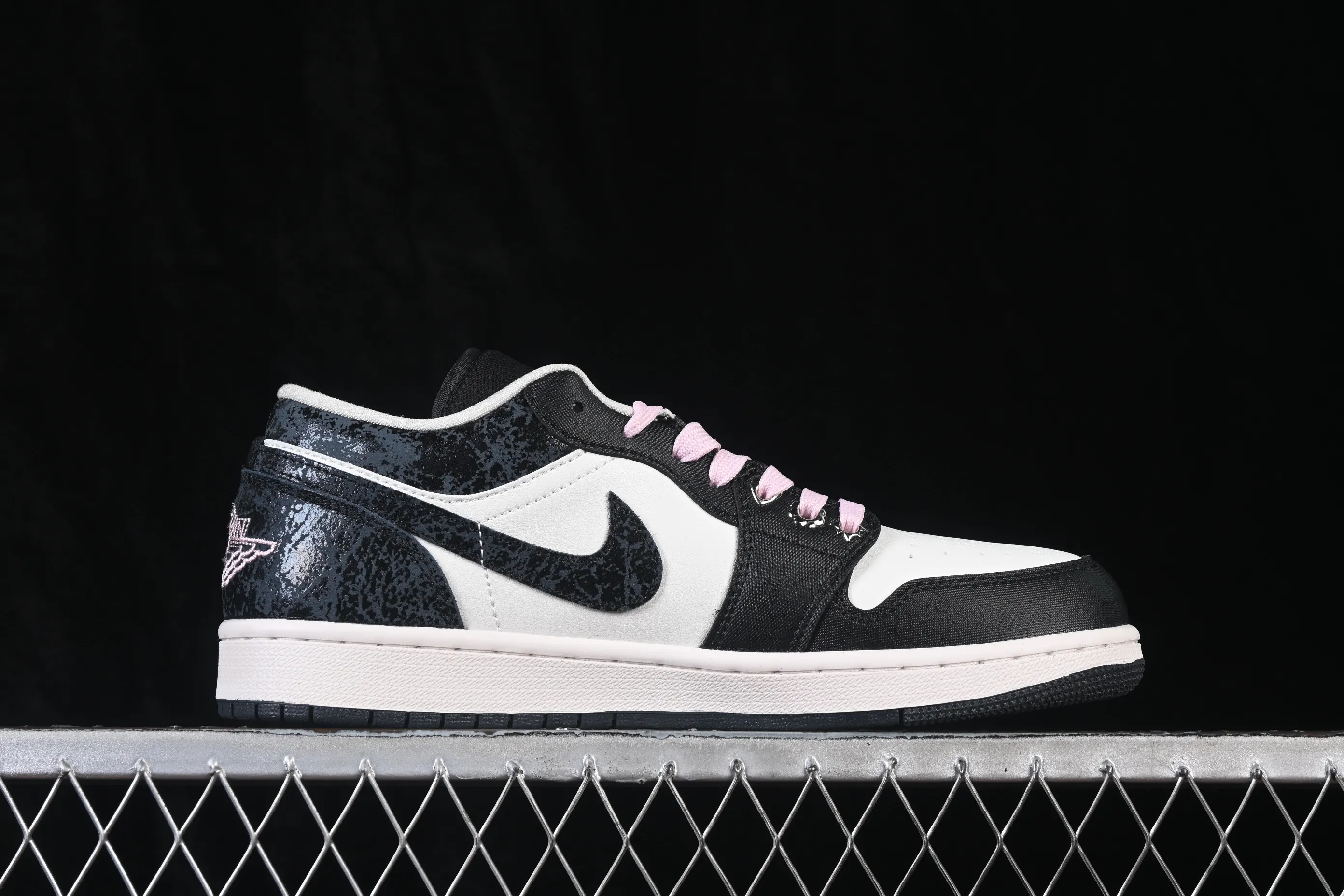 All categories Air Jordan Jordan series basketball shoes Air Jordan 1 Low Air Jordan 1 Low AJ1 Joe 1 burst pattern black and white low-top retro culture basketball shoes II0595-001